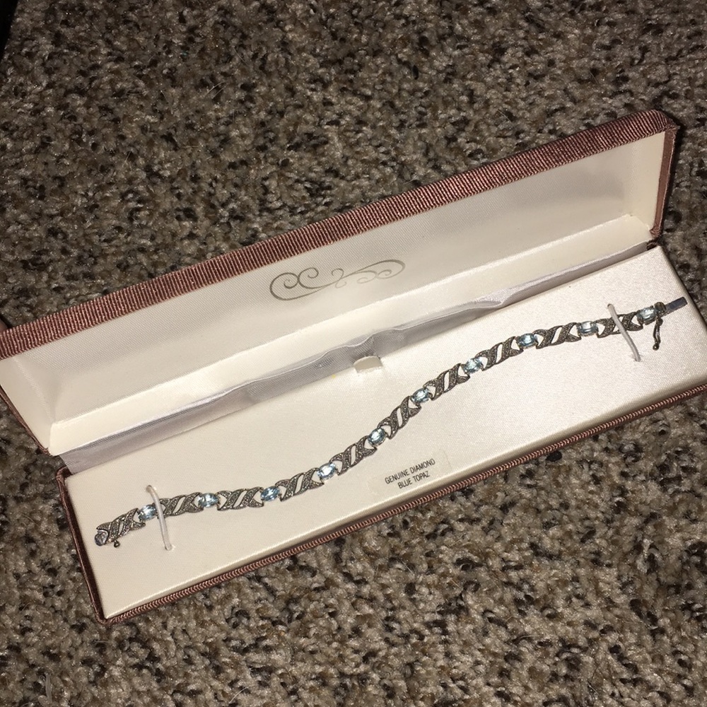 MWOT Genuine diamond blue topaz tennis bracelet